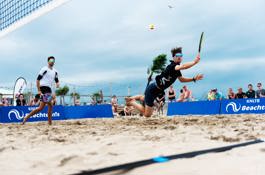 NK Beachtennis (herendubbelspel Ertner en Groot Antink)