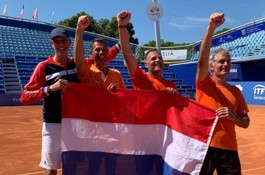 ITF Seniors Senioren cup mannen juichen Nederlandse vlag